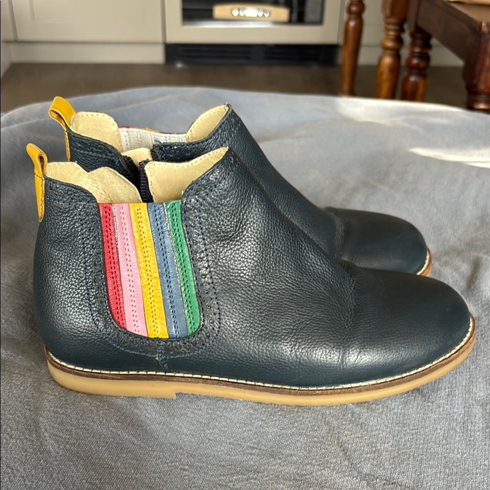 Mini Boden College Navy Leather Rainbow Chelsea Boot Size 38